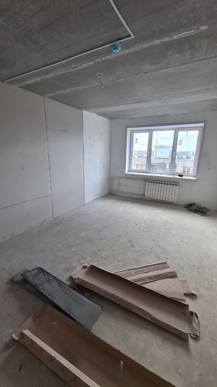 До ремонта — бетон от застройщика