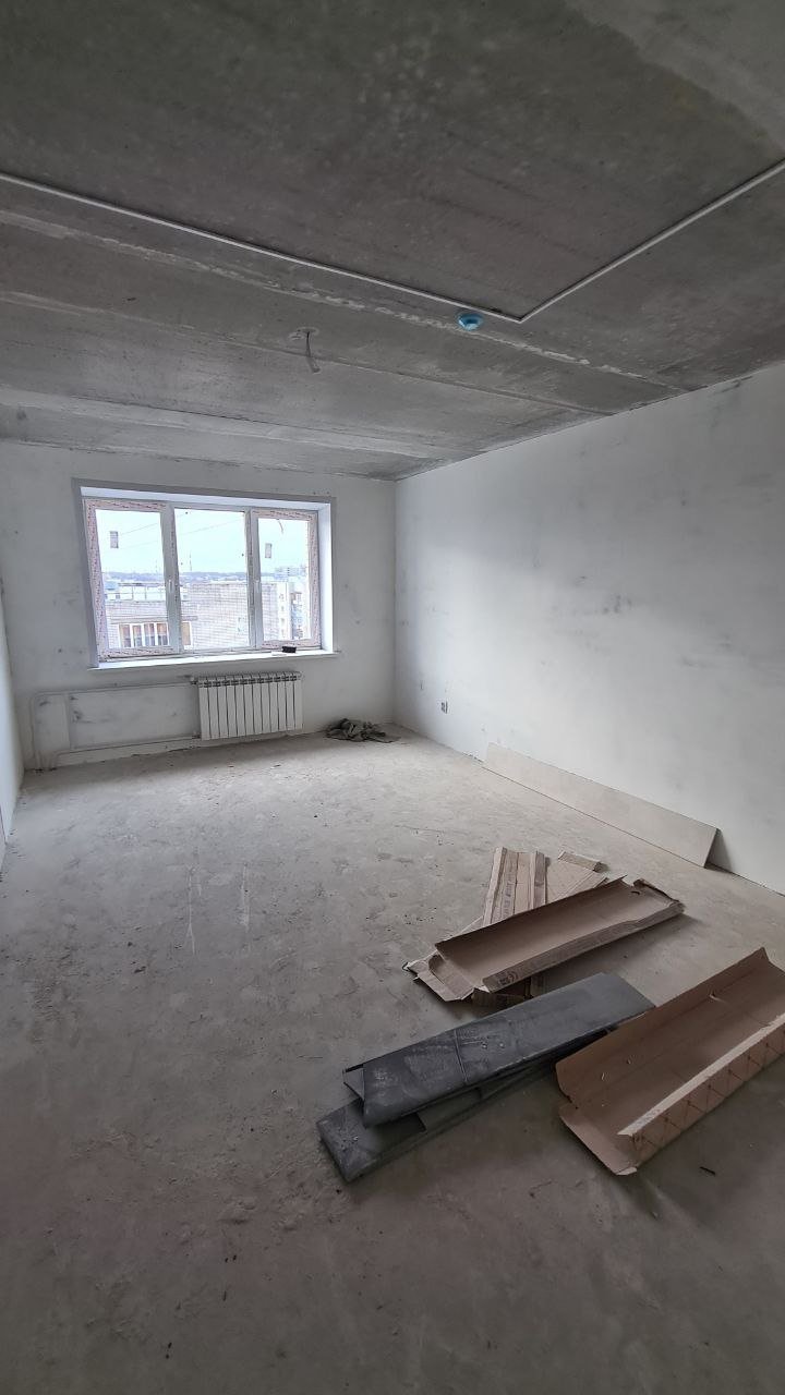 До ремонта — бетон от застройщика